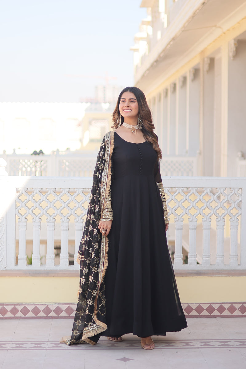 Luxurious Black Faux Blooming Gown with Dupatta – Multi-Sequins Charm