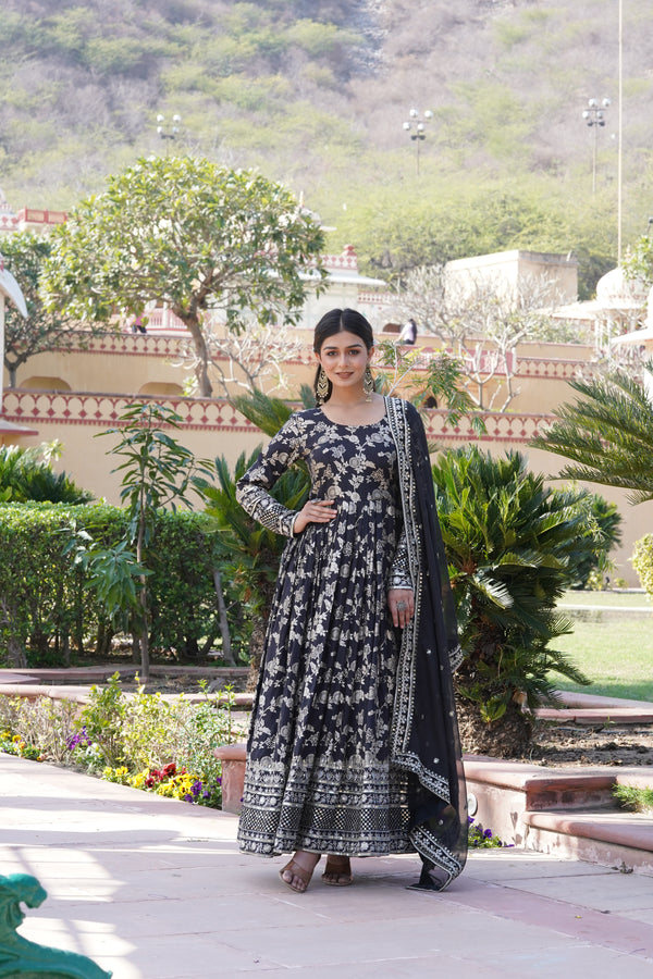 Elegant Black Viscose Jacquard Gown with Sequins Embroidered Russian Silk Dupatta – Classy Round Neck Design