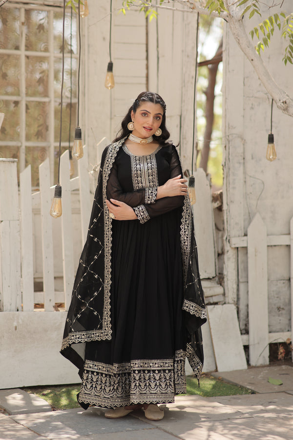 Faux Blooming Black Gown with Sequins & Arco-Cut Work Dupatta – Elegant Full-Sleeve Flair