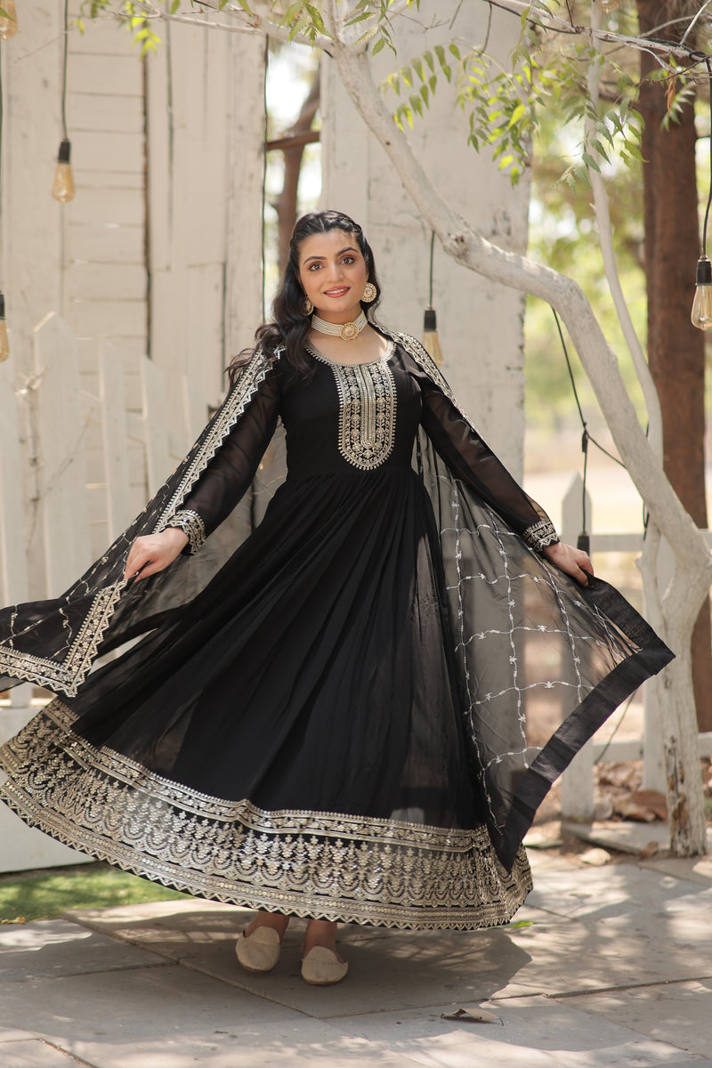 Faux Blooming Black Gown with Sequins & Arco-Cut Work Dupatta – Elegant Full-Sleeve Flair