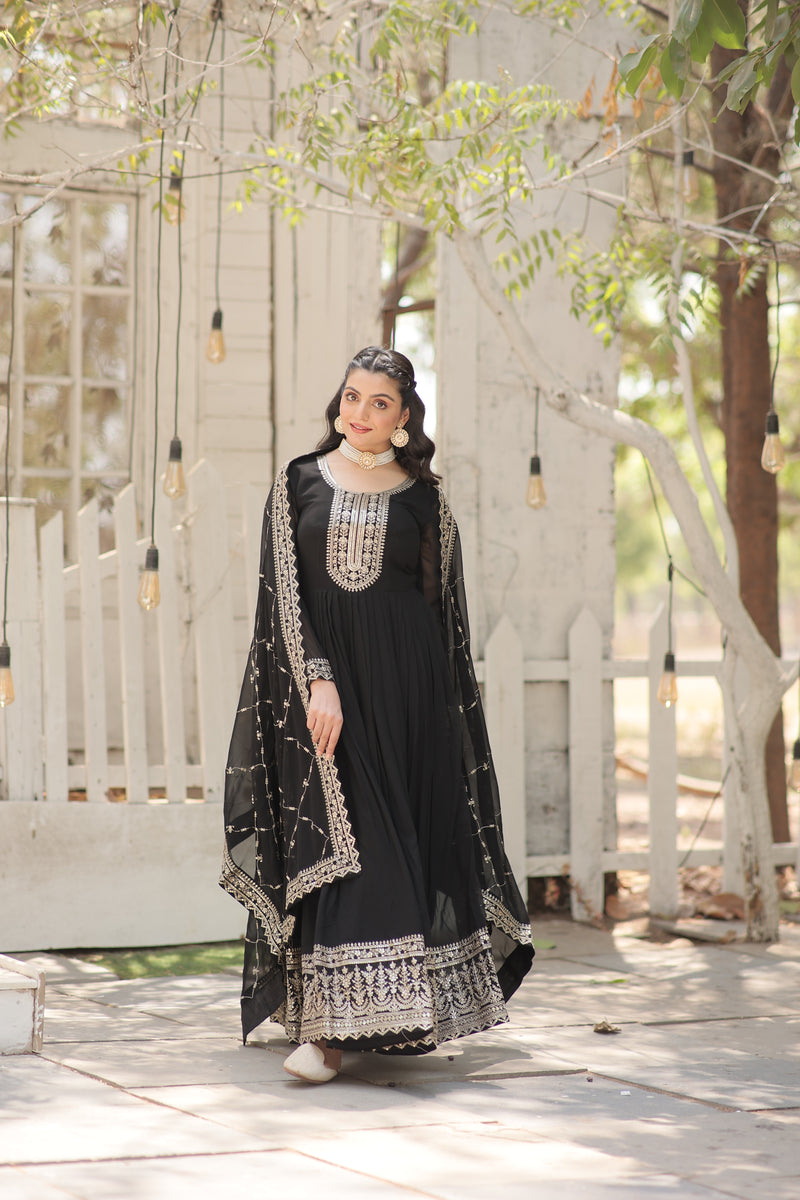 Faux Blooming Black Gown with Sequins & Arco-Cut Work Dupatta – Elegant Full-Sleeve Flair