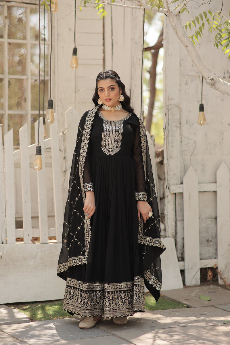 Faux Blooming Black Gown with Sequins & Arco-Cut Work Dupatta – Elegant Full-Sleeve Flair